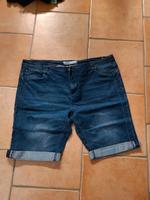 Kurze Damenjeanshose Größe 48 Hessen - Freigericht Vorschau