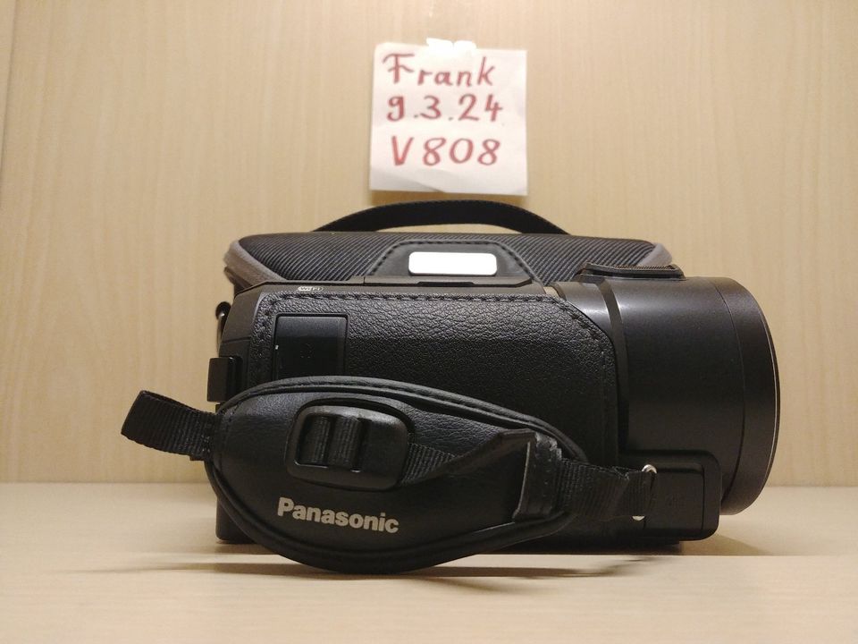 Panasonic HC-V808 + Original Panasonic Tasche "Wie neu" in Tholey