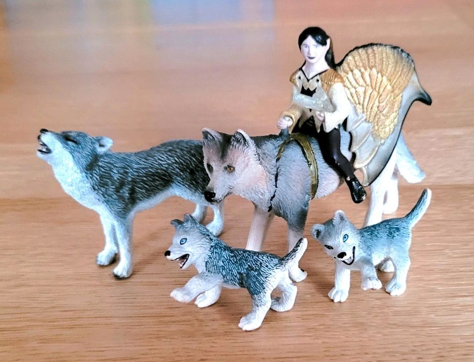 SCHLEICH BAYALA Jaro 70412 Wolf 14626 16373 Welpe 2 x in Jüchen