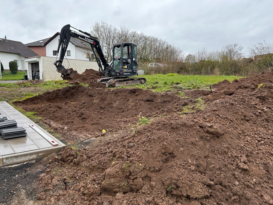 Gala Bau/Baggerarbeiten/Erdarbeiten/Minibagger/Gartenarbeit in Büdingen