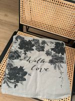 H&m Home Kissen Hülle grau schwarz with love 50x50 Hessen - Hanau Vorschau