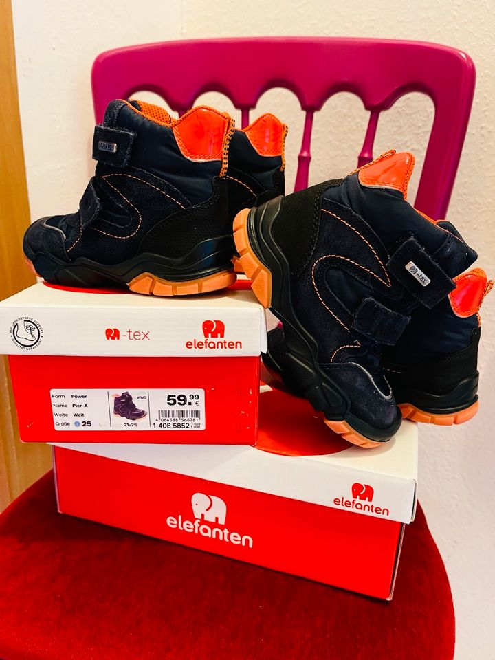 Boots 25 Klettverschluss Fellstiefel Elefanten Neu Schnee Twins in Kassel