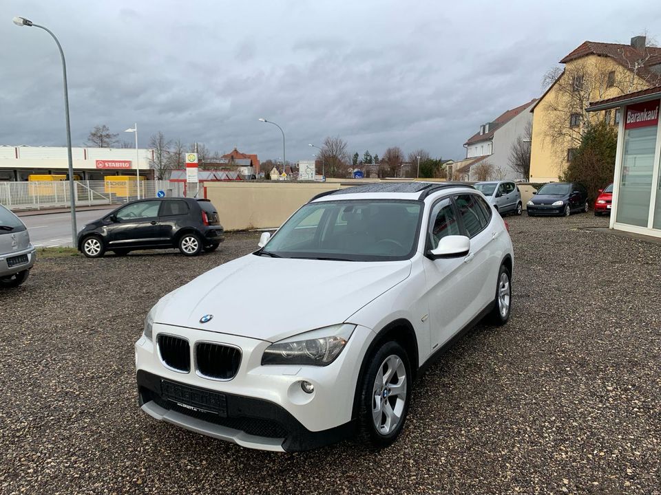 BMW X1 xDrive 18 d xLine *NAVI/LED/PANO/LEDER/XENON/PDC in Weißenburg in Bayern