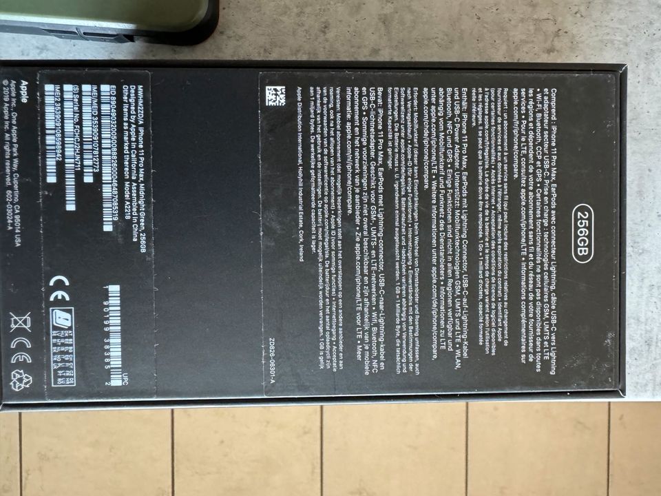 iPhone 11 Pro Max 256 Gb mit Zubehör in Dierdorf
