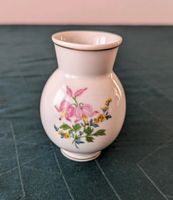 Meissen Porzellan kleine Vase mit Goldrand  Blumen Dekor Berlin - Steglitz Vorschau