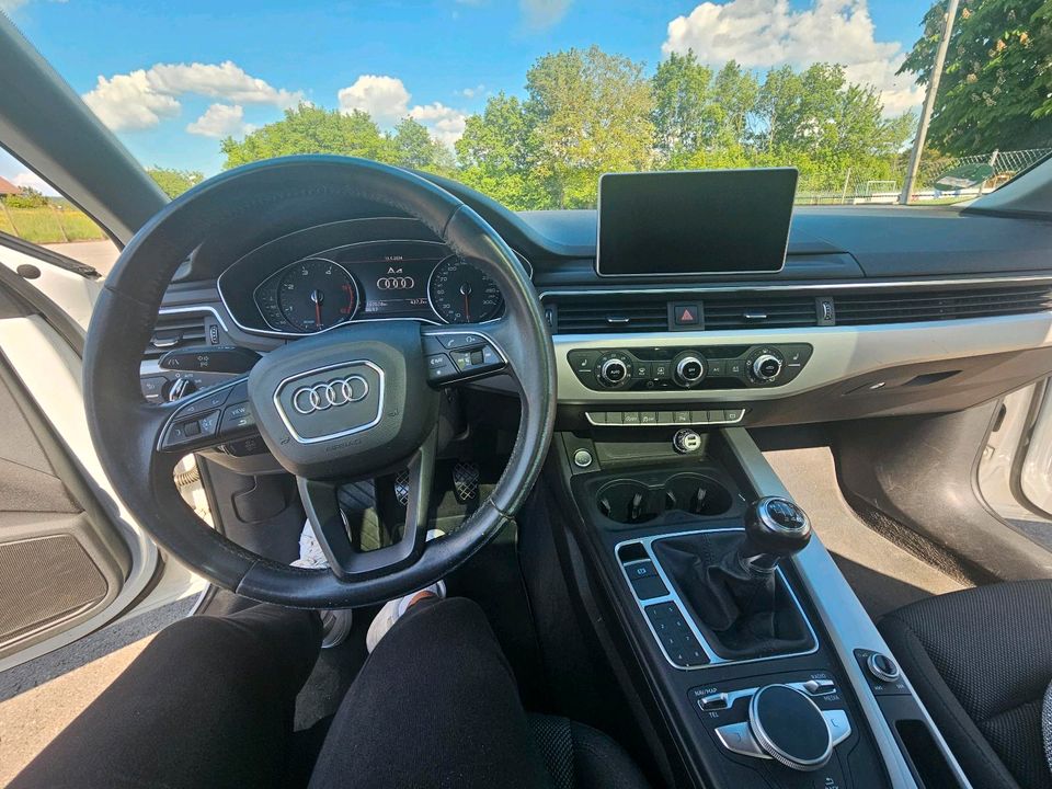 Audi A4 Avant weiß, Bremsen komplett neu in Nüdlingen