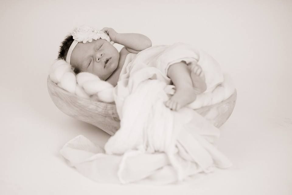 Newbornshooting im Fotostudio, Fotoshooting Babyfotos Fotografie in Wegscheid