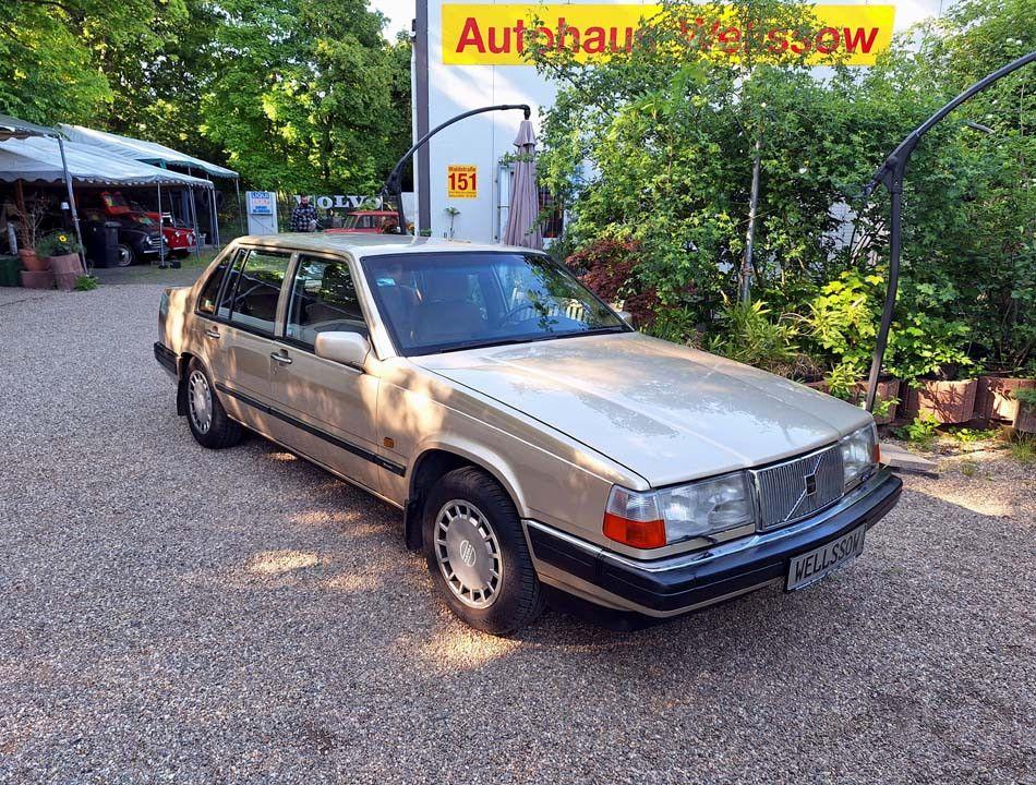 Abbildung des Autos Volvo 960 3.0 Motor dreh…