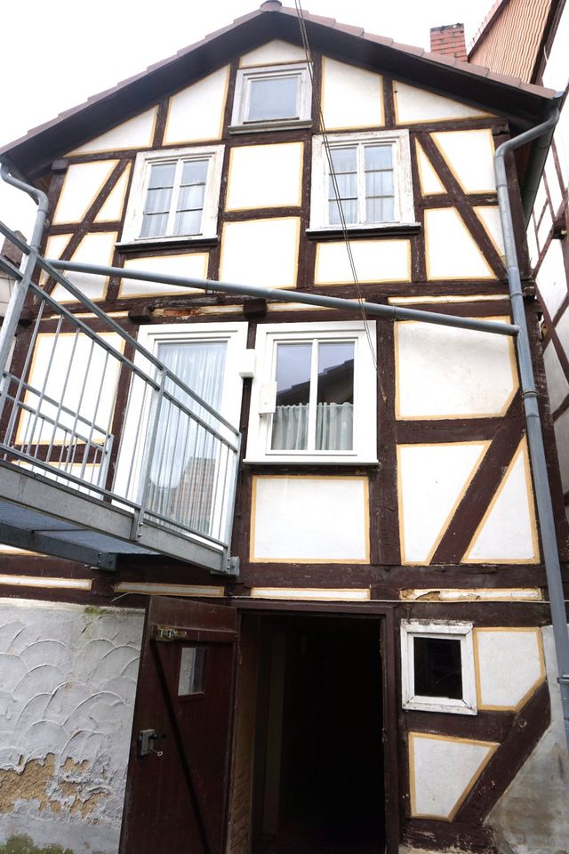 ***Charmantes Wohnhaus in Homberg/EFZE zu verkaufen *** in Homberg (Efze)