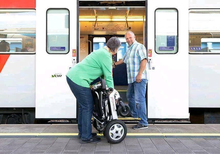 Elektrorollstuhl Freedom Chair A08L Der Starke faltbar Rollstuhl in Stockach