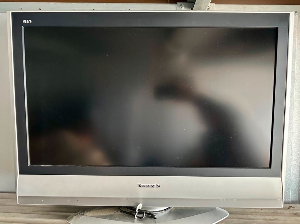 Panasonic LCD Fernseher TX-32LX64F ! in Aachen