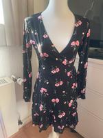Kleid Blumen H&M Gr. S Minikleid Nordrhein-Westfalen - Willich Vorschau
