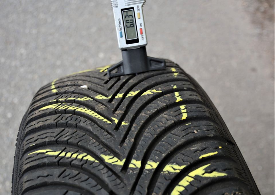 205-60-R16 WINTER M+S MICHELIN MERCEDES FELGE 6,5Jx16 ET44 LK112 in Hessisch Oldendorf