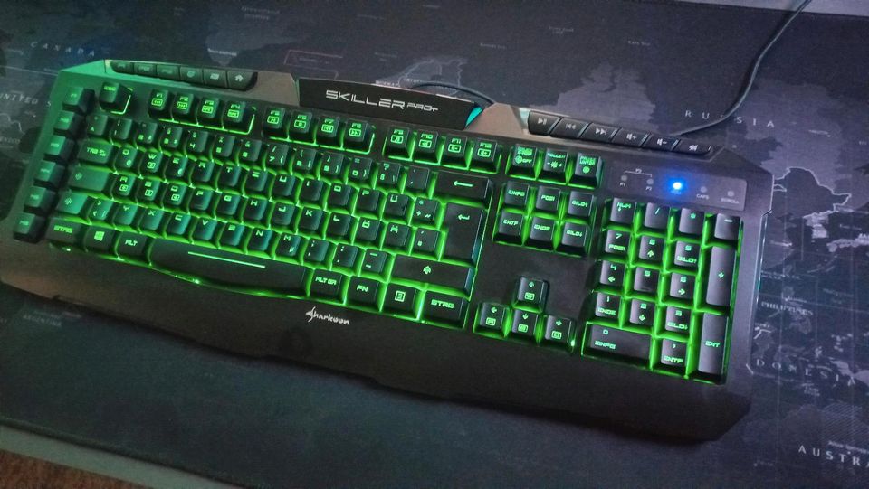 Tastatur beleuchtet sharkoon programmierbar in Schipkau