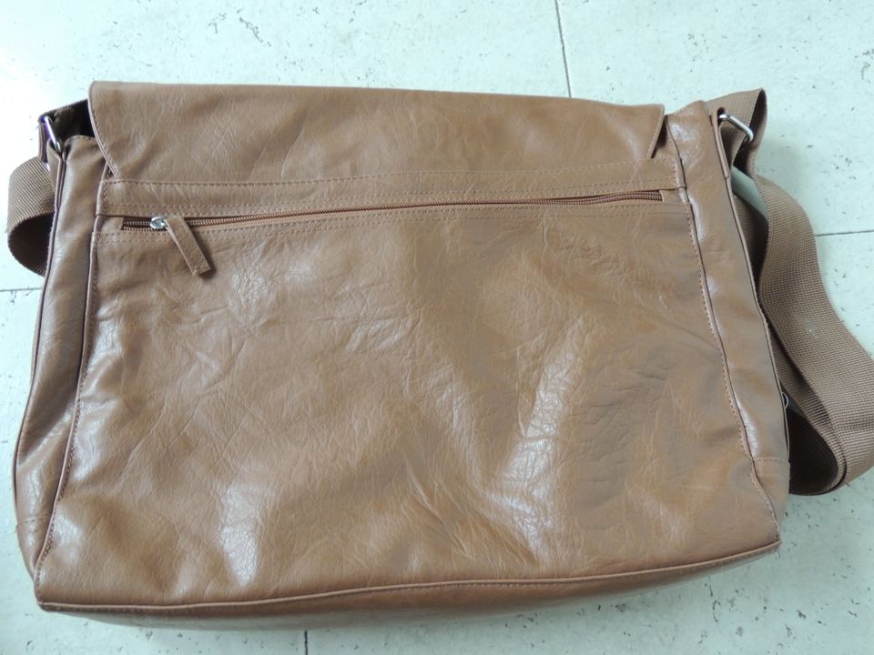 Tasche Laptoptasche Umhängetasche braun Marc Picard Neuw in Paulinenaue