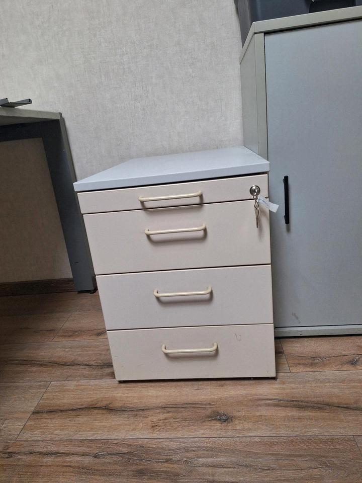 Bürocontainer, Schreibtischcontainer, Rollcontainer ohne Rollen in Guben