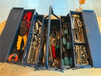 Gebrauchter Werkzeugkasten gefüllt mit Werkzeug, Baden-Württemberg - Vöhringen Vorschau