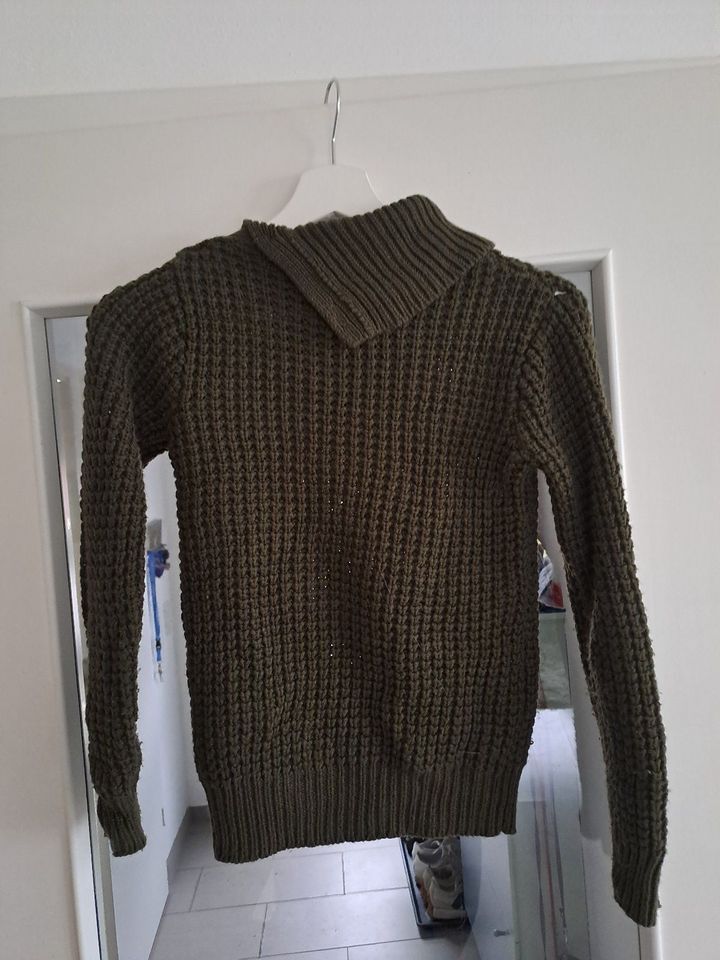 Pullover aus Italien - 10 -12 Jahre - olivgrün - grob gestrickt in Eichenau