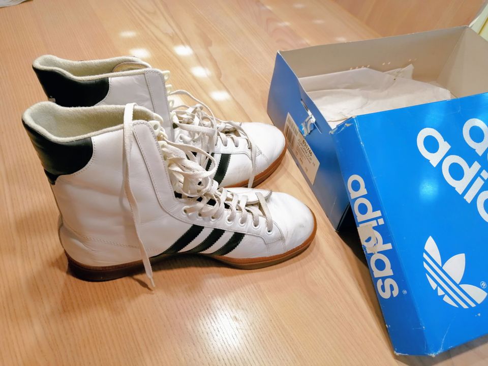 Adidas Vintage Orthopädische adiporm sup Größe US 10 / EUR 44 2/3 in Aichach