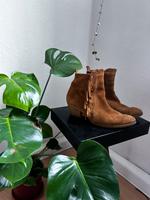 konjak farbe stiefeln mit fringes Hannover - Mitte Vorschau
