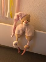 Nattou Teddy mit Rassel für Babybett Gitterbett Berlin - Wilmersdorf Vorschau