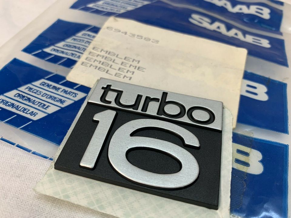 Saab 900 9000 Turbo 16 Emblem NEU NOS in Lemgo