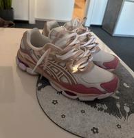Asics Gel NYC Pink/Weiß 43,5 Neu Brandenburg - Ziltendorf Vorschau