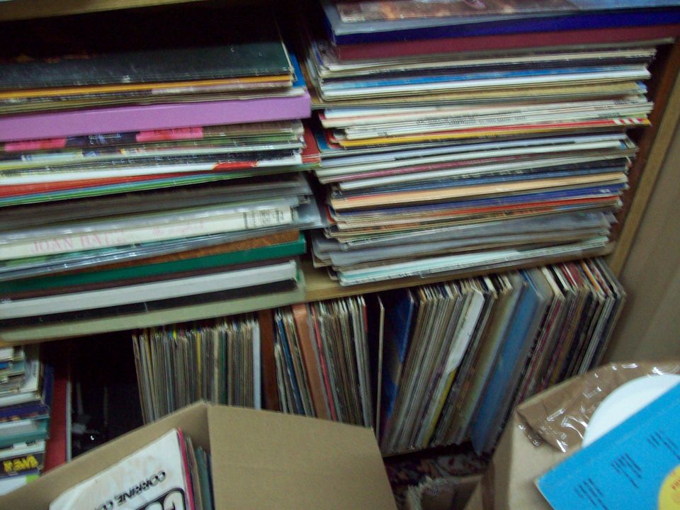 Suche Schallplattensammlung Singles lp,s cds und kasetten in Überherrn