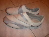 Lacoste Schuhe, Turnschuhe Sneaker, weiß Gr.37 Leder Niedersachsen - Celle Vorschau