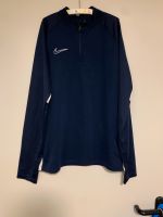 Nike Fußball Lauf Shirt langarm Gr. 164 XL Jungen blau Top Nordrhein-Westfalen - Neukirchen-Vluyn Vorschau