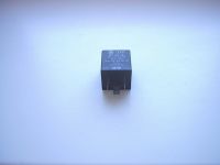 neues original VW-Ersatzteil - Relais Blinker 1H0953227 Sachsen - Sehmatal-Neudorf Vorschau