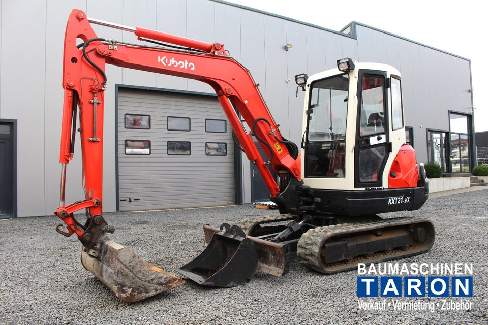 Kubota KX121-3 Alpha * Bj.2010 * Bagger TC35 TB235 ECR40 TB240 in Butzbach