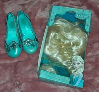 Die Eiskönigin Elsa Perücke & Schuhe 29 - 31 aus dem Disney Store Berlin - Spandau Vorschau