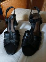 Tamaris Sandaletten  gr 41  Neu. Köln - Ehrenfeld Vorschau