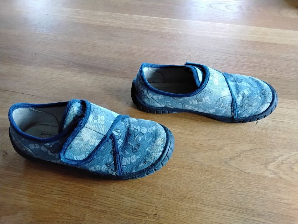 Gummi-stiefel Regenstiefel Hausschuhe  Pantoffeln Superfit 27 28 in Ankum