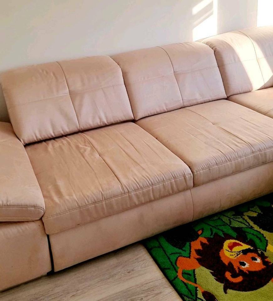 Wohnzimmer Sofa mit bettfunktion BEIGE❗️❗️ in Nürnberg (Mittelfr)