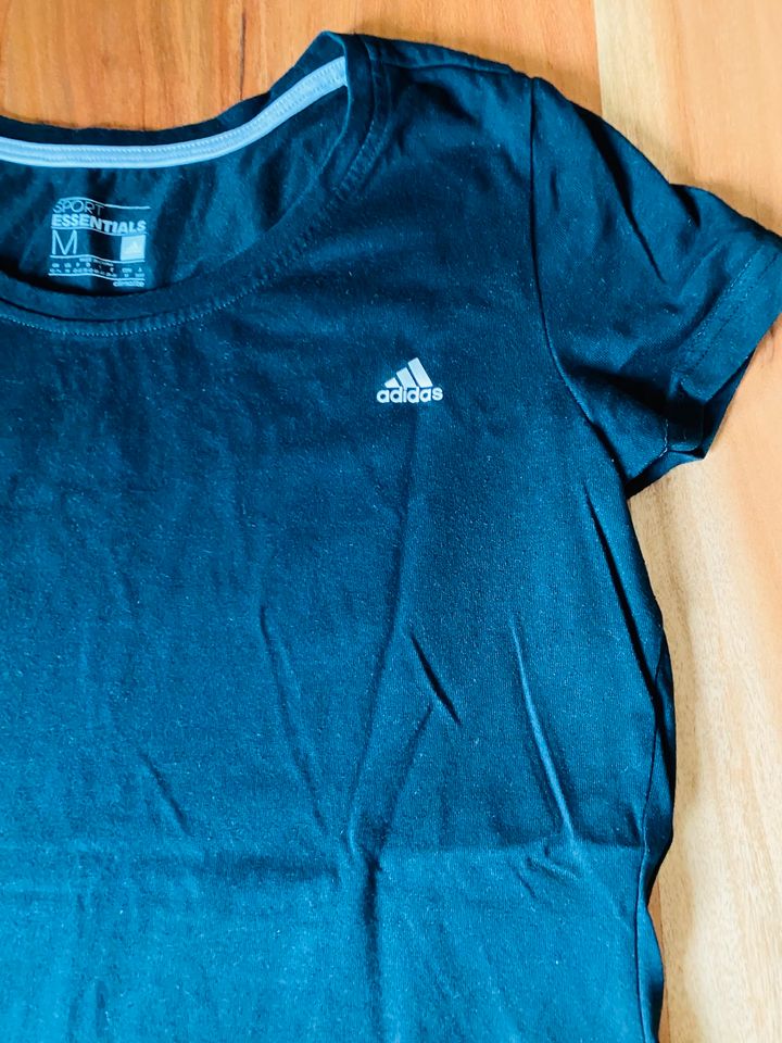 Adidas Essentials T-Shirt Größe M Damen Fitness Sport Frauen Gym in Erfurt