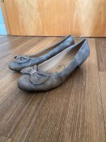 Kleiner Absatz Schuh Schuhe Ballerinas grau mit schleife gr. 41 Lindenthal - Köln Sülz Vorschau