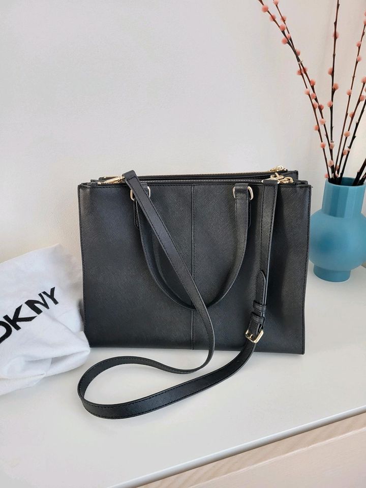 Damen Handtasche in schwarz von DKNY in Frankfurt am Main