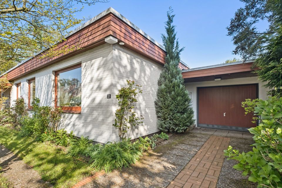 Gepflegter Bungalow mit großem Grundstück und Einliegerwohnung in guter Lage von Rahlstedt. in Hamburg