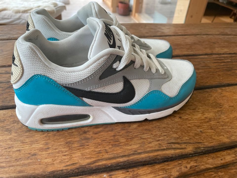 Nike Air Sneaker Größe 40 in Villmar