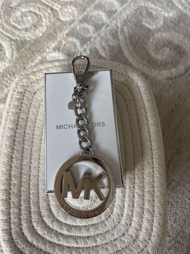 Michael Kors Schlüssel /Taschenanhänger Silber NEU! in Berlin