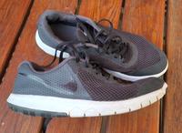 Nike Sneaker Turnschuhe Flex Experience 5 - Gr. 38 UK5 Essen-West - Frohnhausen Vorschau