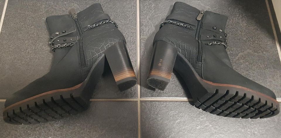 Leone Schuhe Stiefel Stiefeltte Gr.38 Neuwertig in Oberhausen