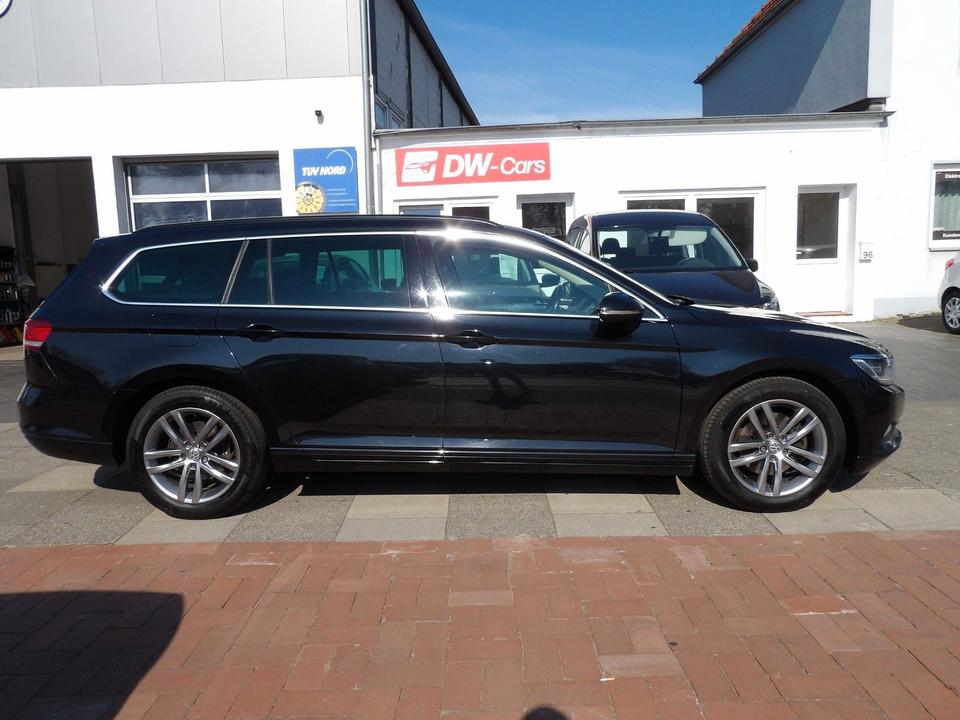 Volkswagen Passat Variant Comfortline DSG LED Massage Navi in Bremen