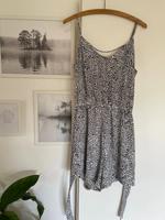 Jumpsuits in weiß mit schwarzen Herzen Hessen - Fulda Vorschau