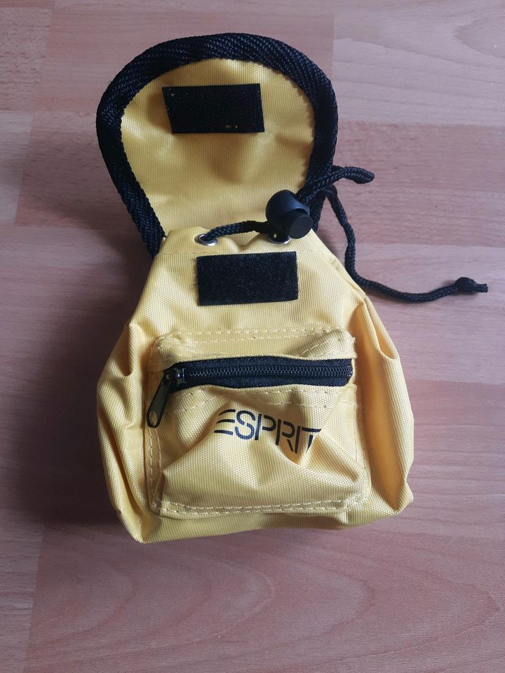 Kleiner Rucksack von Esprit Puppen oder Teddyrucksack in Kaltenkirchen