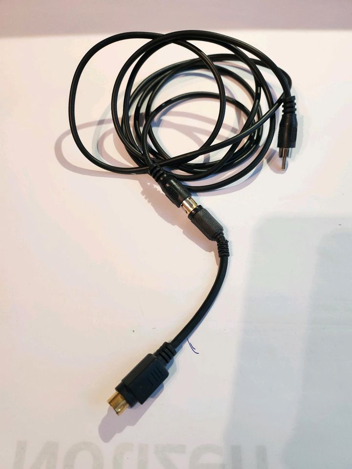 CINCH Kabel mit Adapter für TV in Taufkirchen