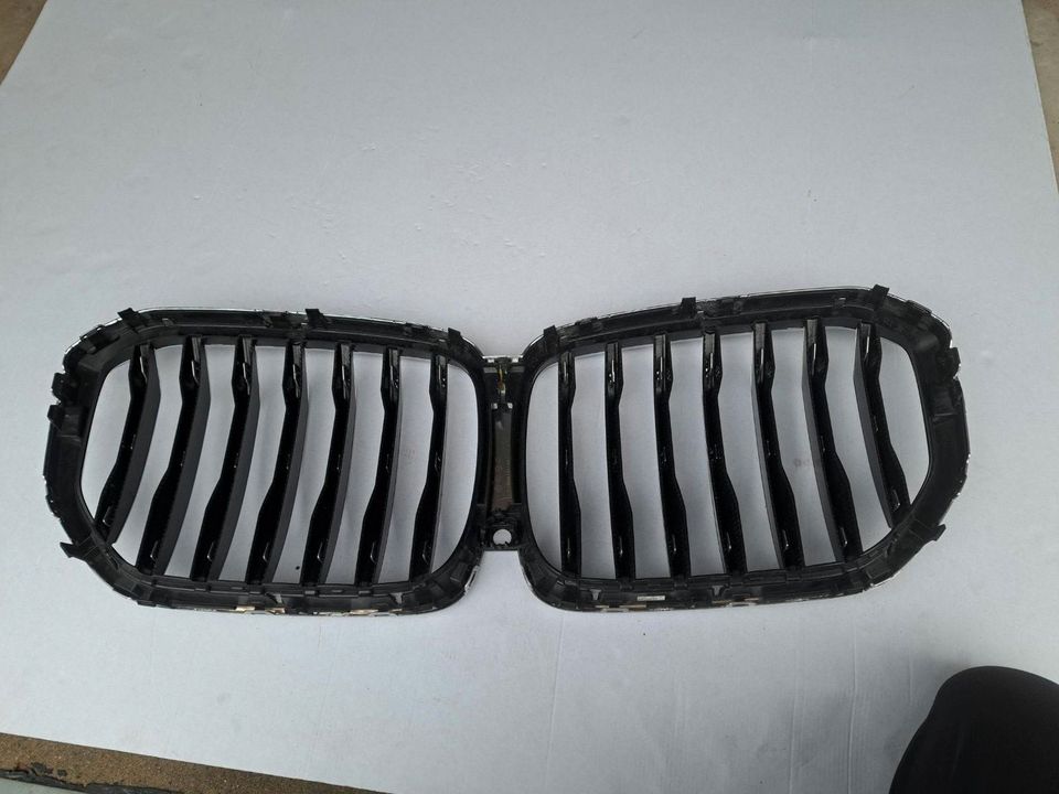 Original  BMW X5 G05 Frontgrill Kühlergrill Niere Kamera  Chrom in Twist