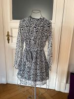 NA-KD Sommer-Kleid Mini Chiffon weiß-schwarz Gr.36 Eimsbüttel - Hamburg Harvestehude Vorschau